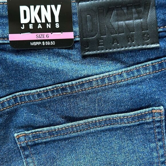 NEW DKNY Mid Rise Denim Skirt - Picture 6 of 7